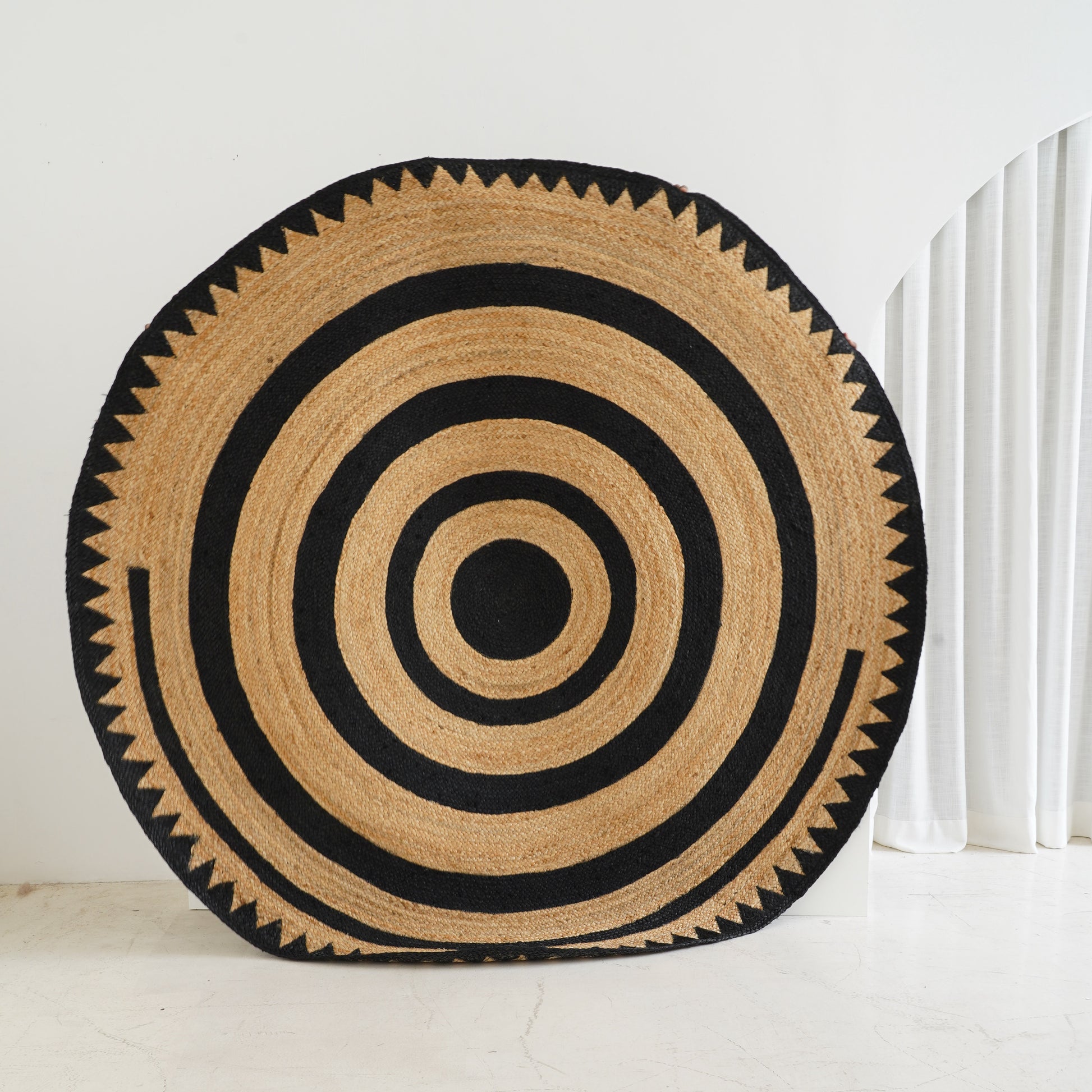 Round jute rug  – Corfu Tribal Chic eco-friendly rug - Tribe rugs collection
