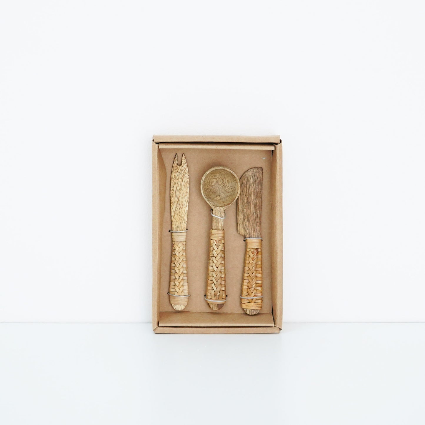 Ember Collection - Thistlewood Wooden Cheese Set