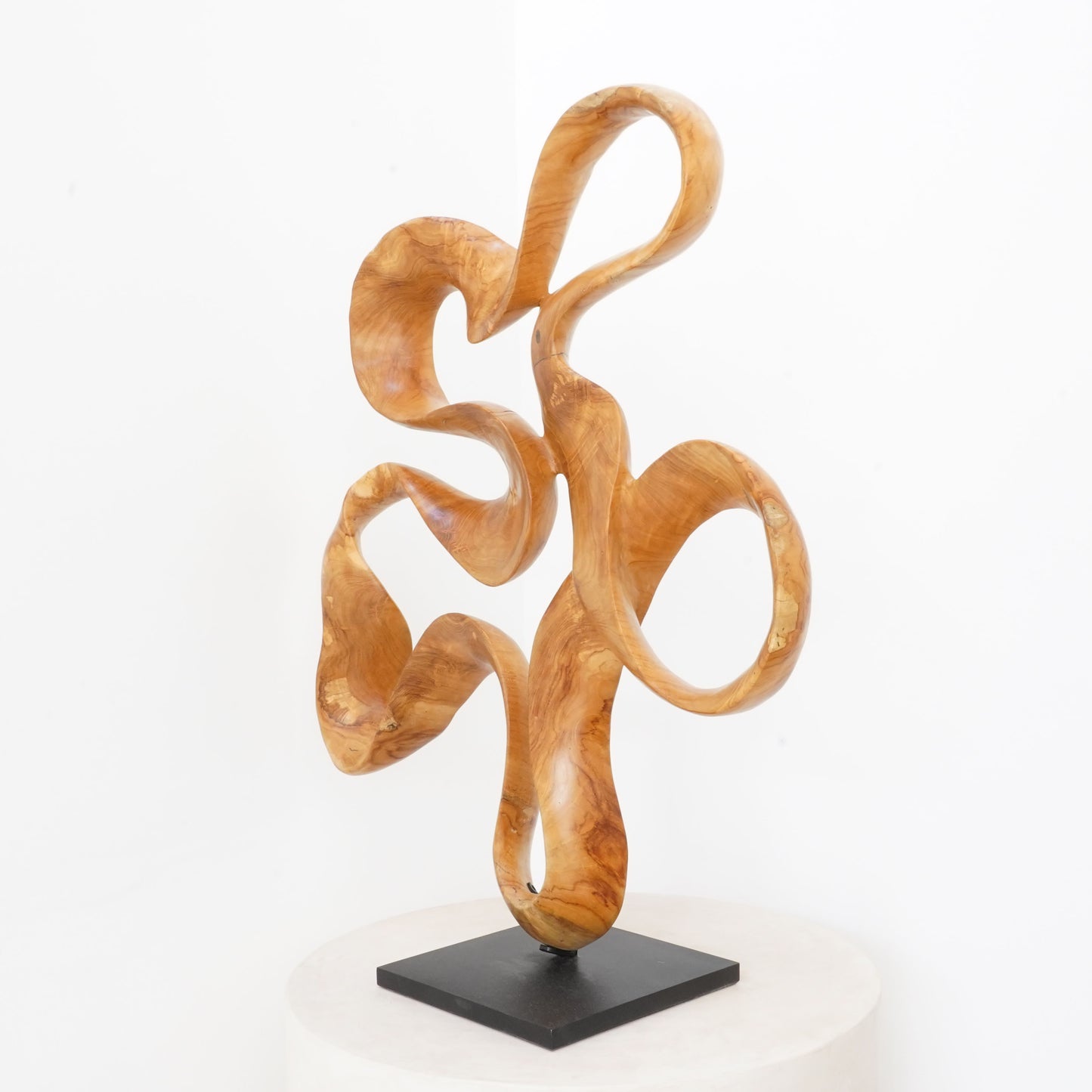 Echoes 01 Sculpture on Stand