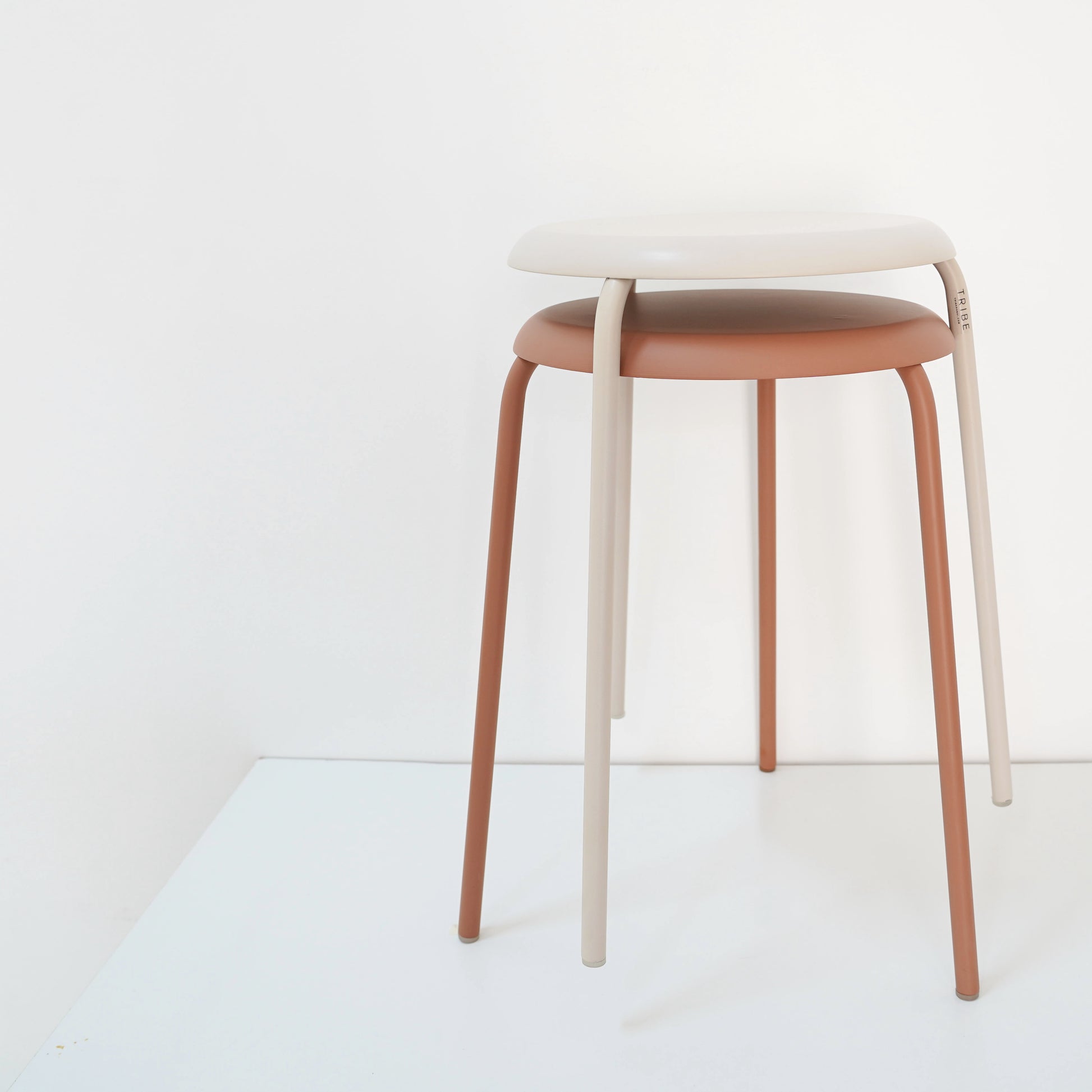 Meticulously Crafted Lynx Collection - Lynx Stool