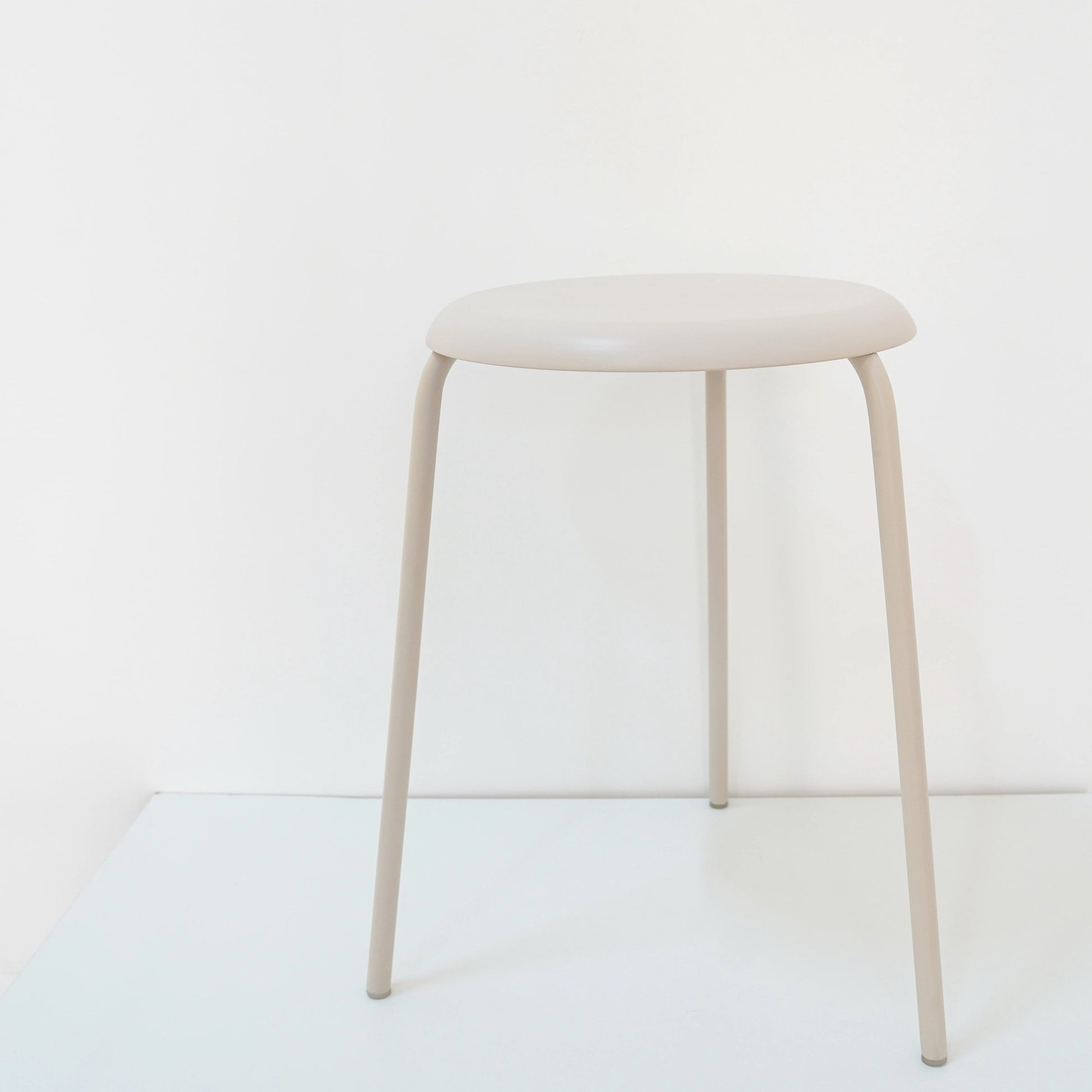 Meticulously Crafted Lynx Collection - Lynx Stool