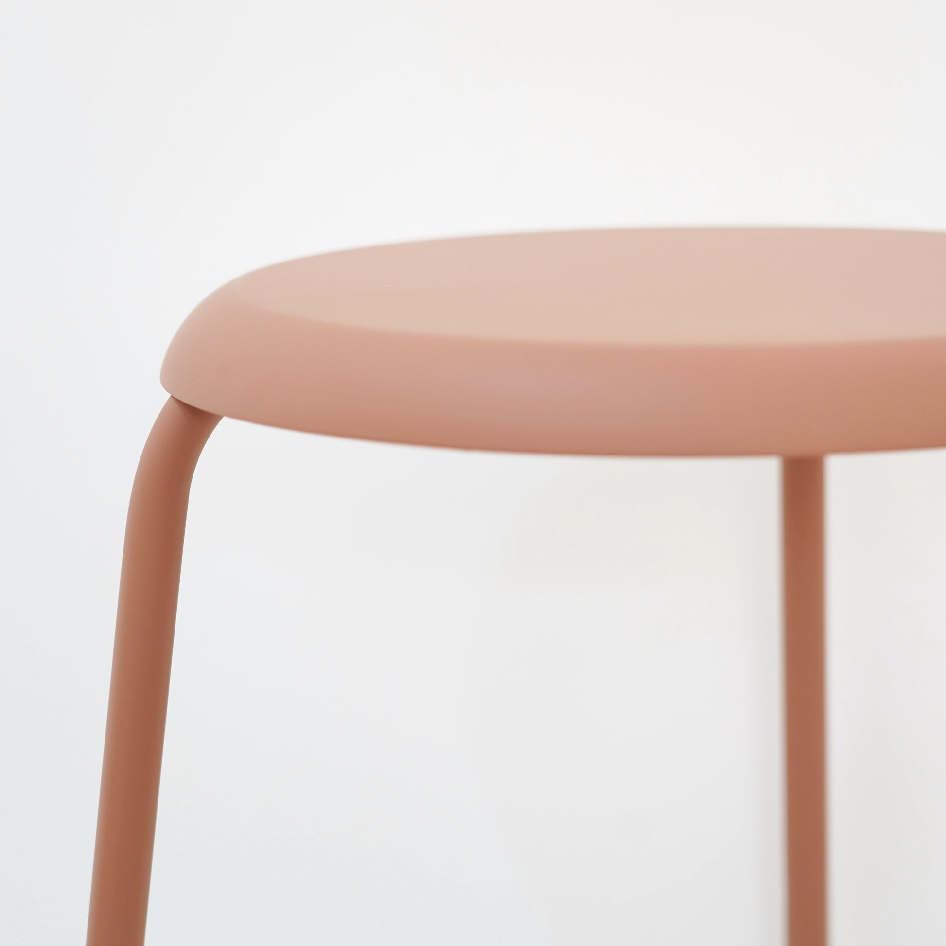 Meticulously Crafted Lynx Collection - Lynx Stool
