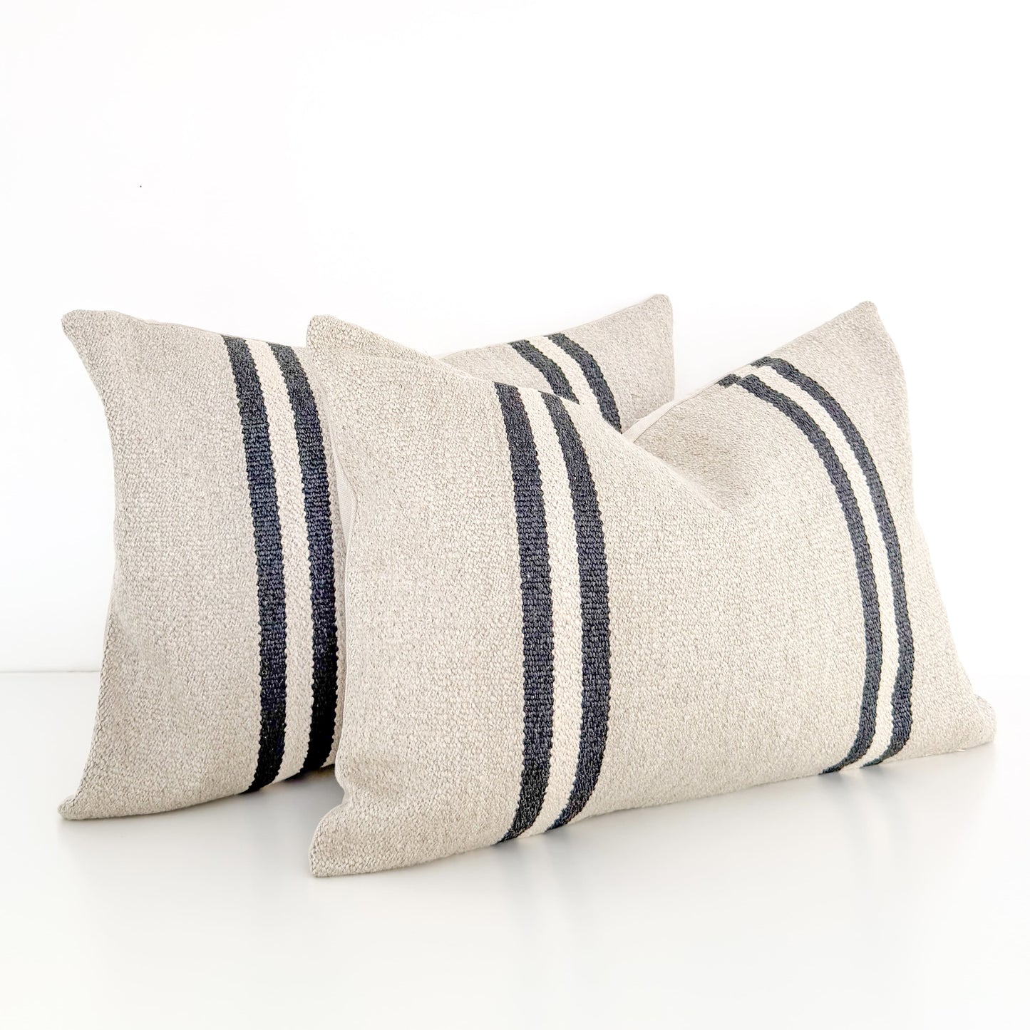 Mila- Oyster Cushion