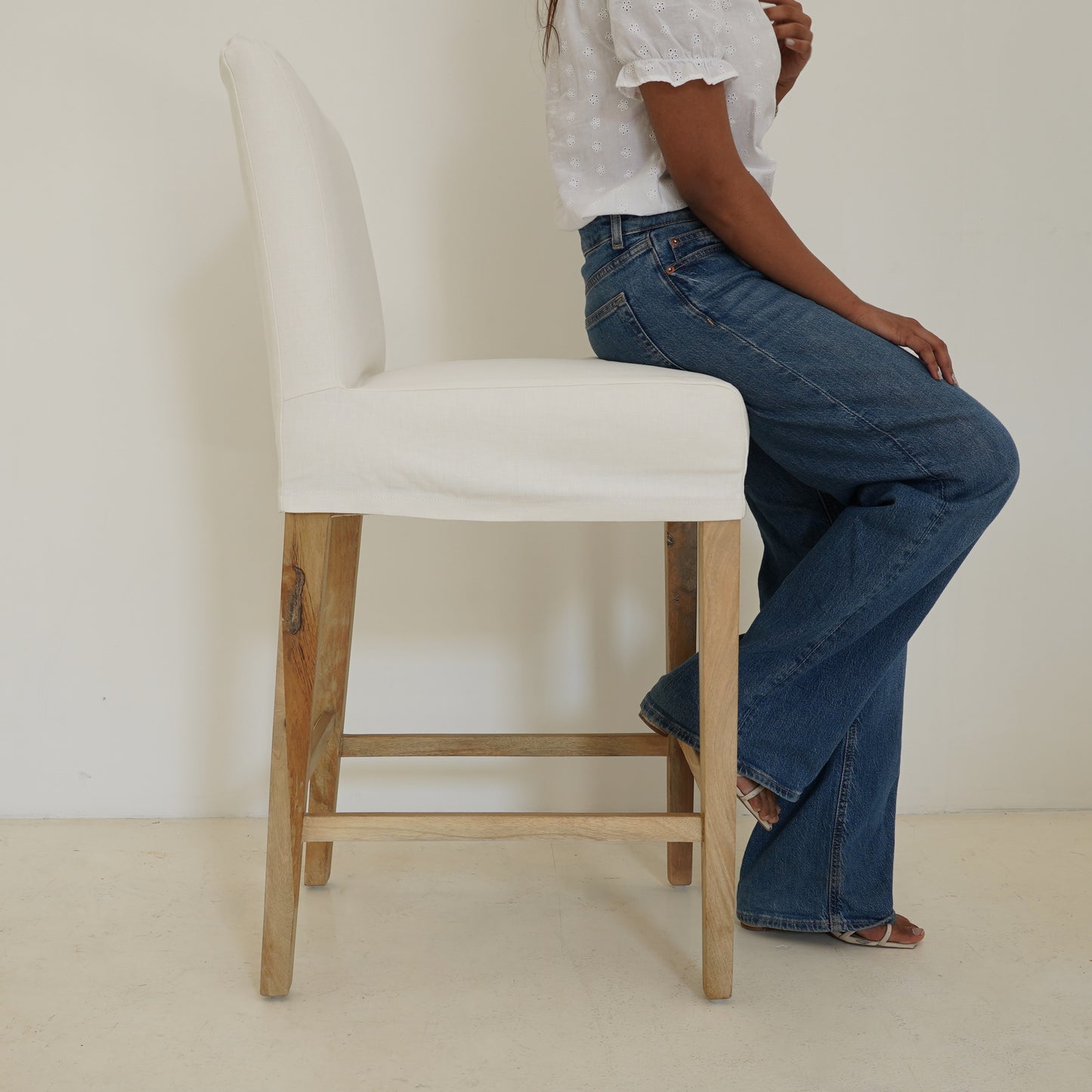 Signature Linen Barstool