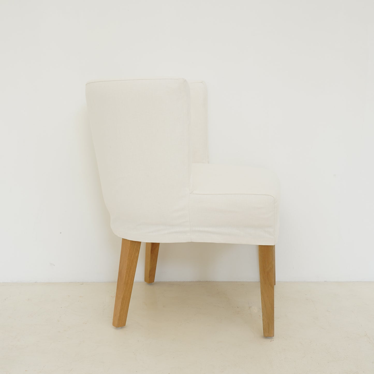 Signature Linen Curved-Back Chair