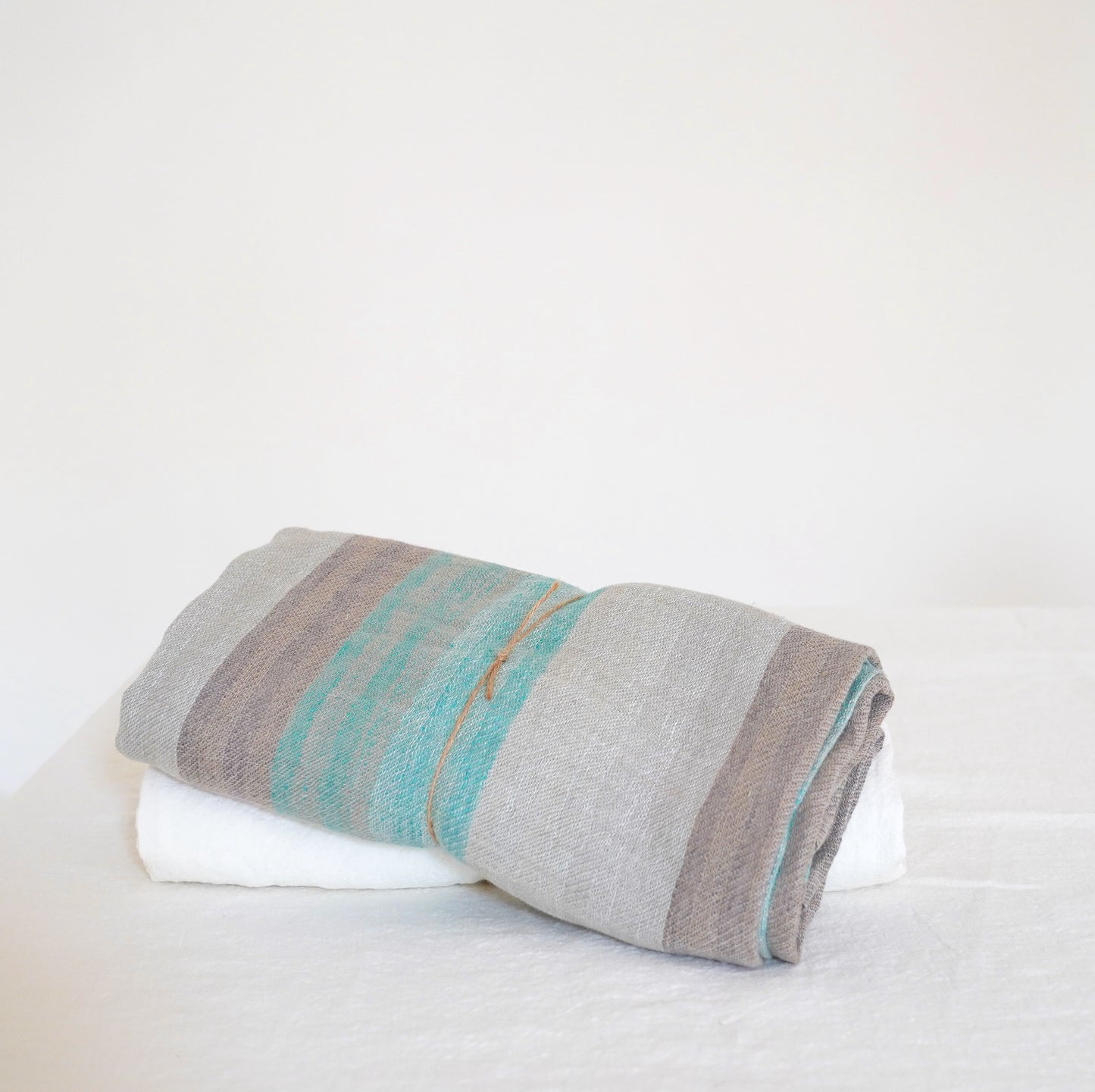 Linen Collection - Dahlia Throw