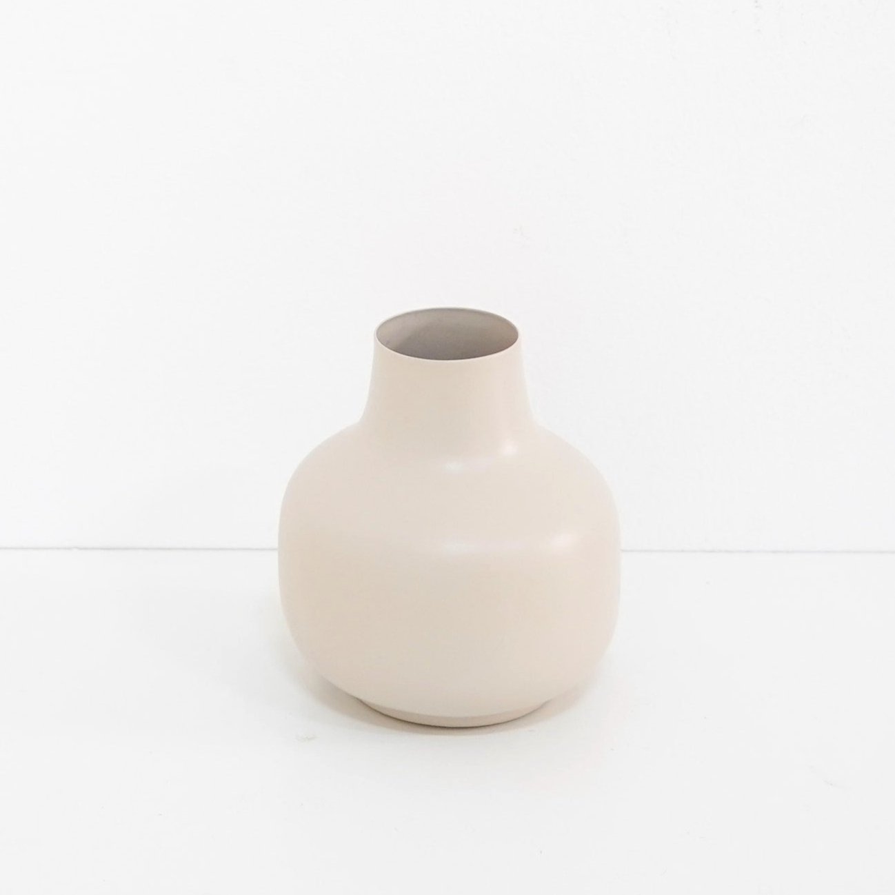 Alumi Collection - Ellen Vase