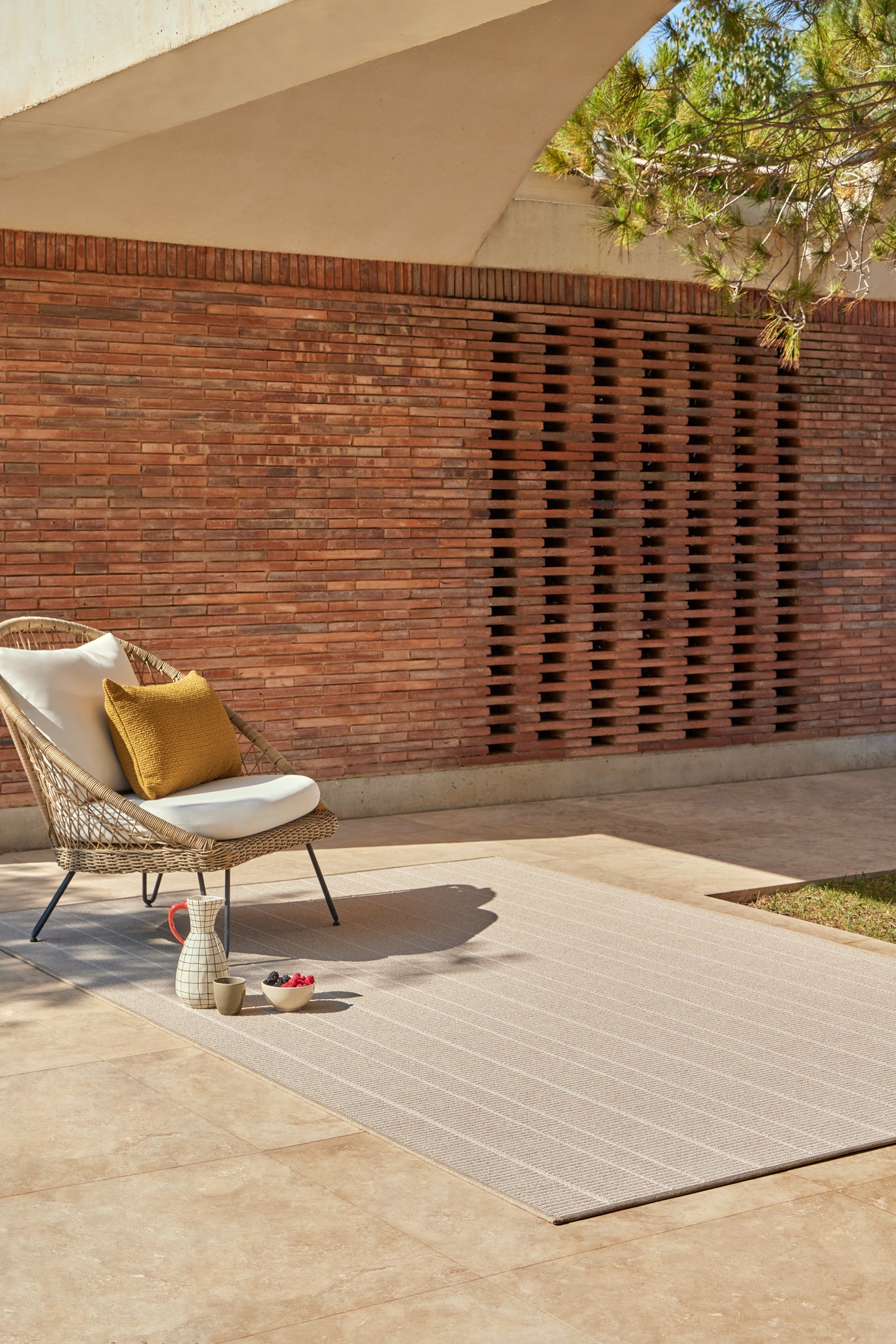 Mirella 100% Recycled Plastic Indoor/Outdoor Rugs - TRIBE