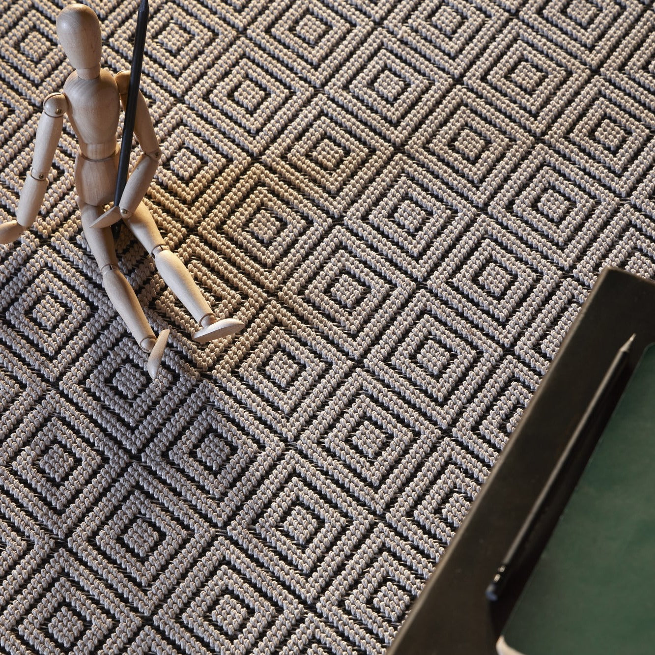 Enzo 100% Recycled Plastic Indoor/Outdoor Rugs - TRIBE