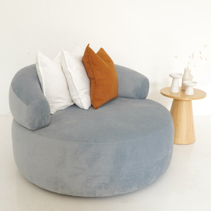 Sara Loveseat - Last Piece