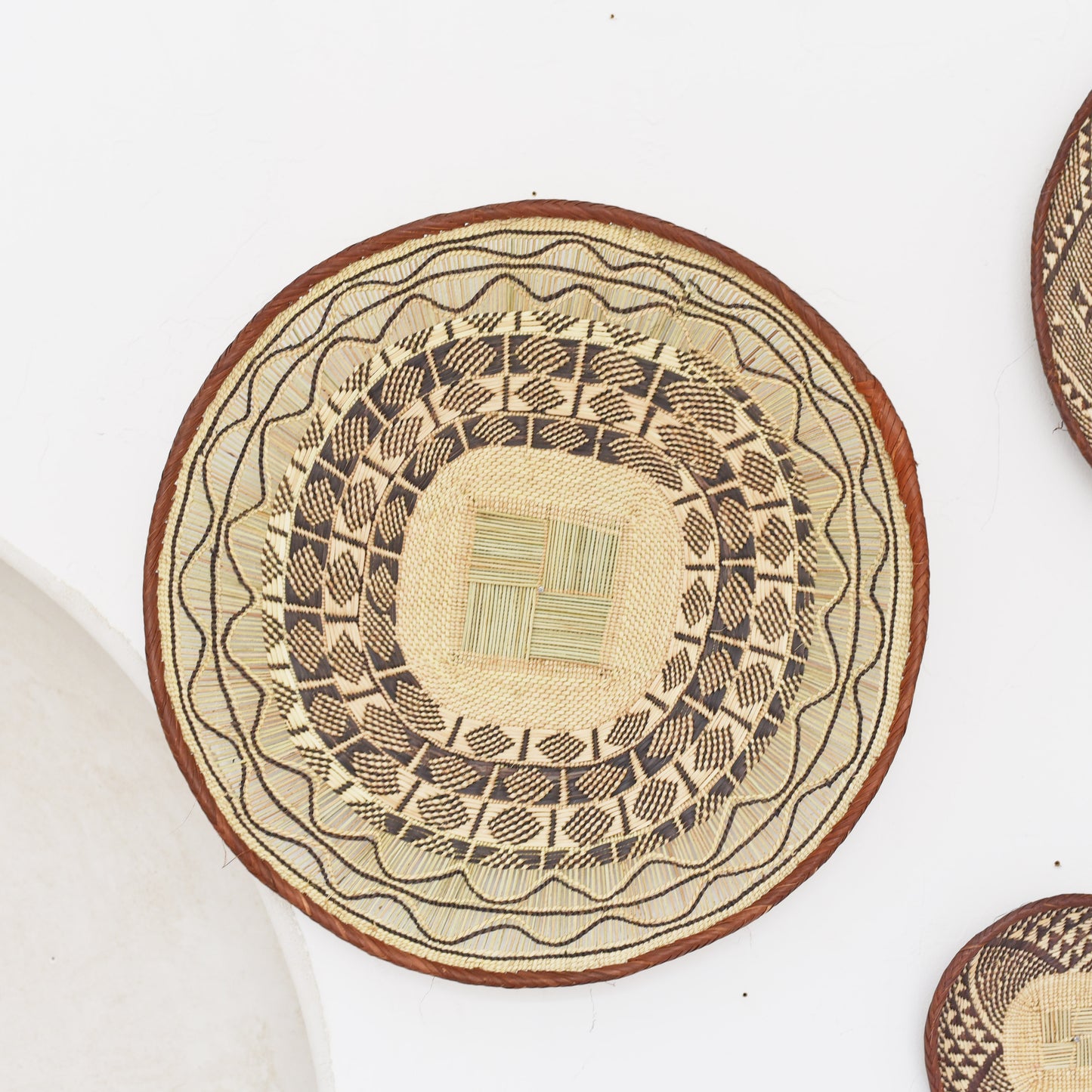 TongaBinga Plates, Brown - Wall Decorations